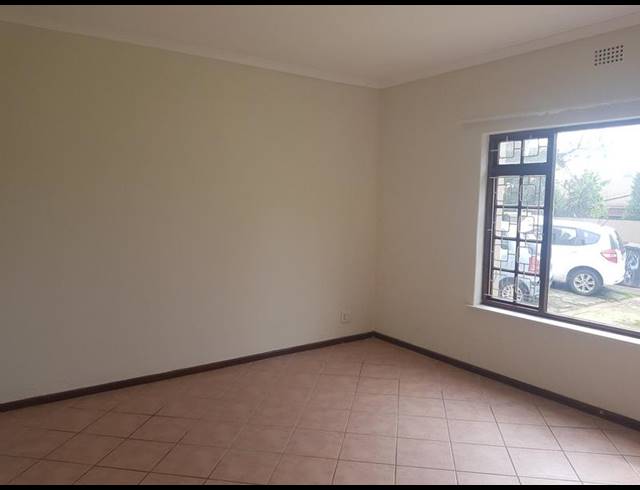 3 BEDROOM PROPERTY TO RENT IN WELLWAY PARK EAST